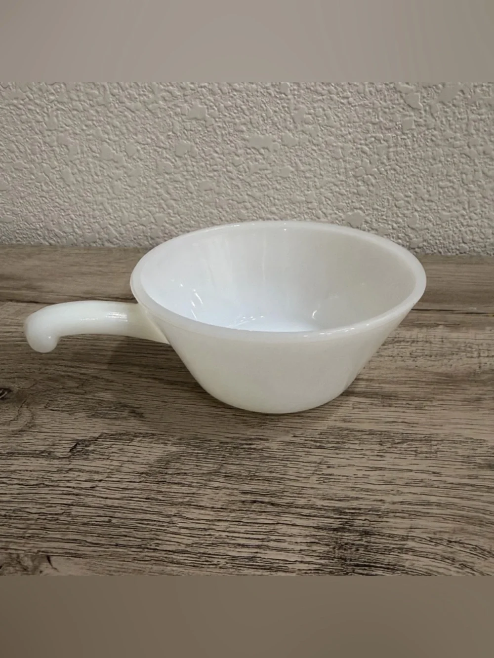 Set Of 4 Anchor Hocking Fire King White Milk Glass Soup Bowl 5